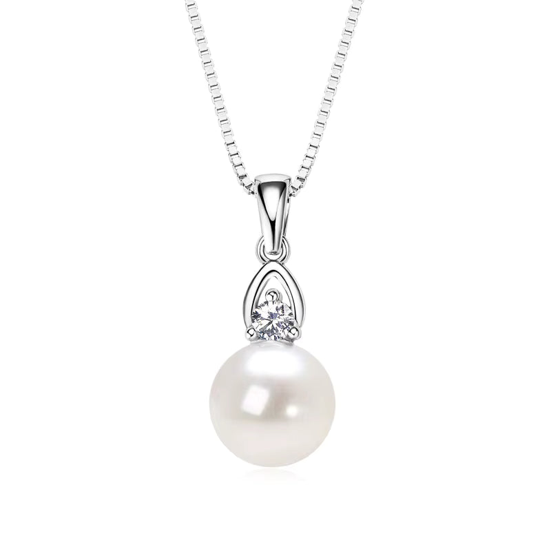 Classic Pearl Necklace in moissanite + sterling silver 925