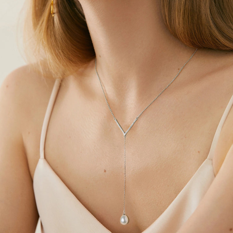Necklace Freshwater Pearl Drop 8mm in silver 925