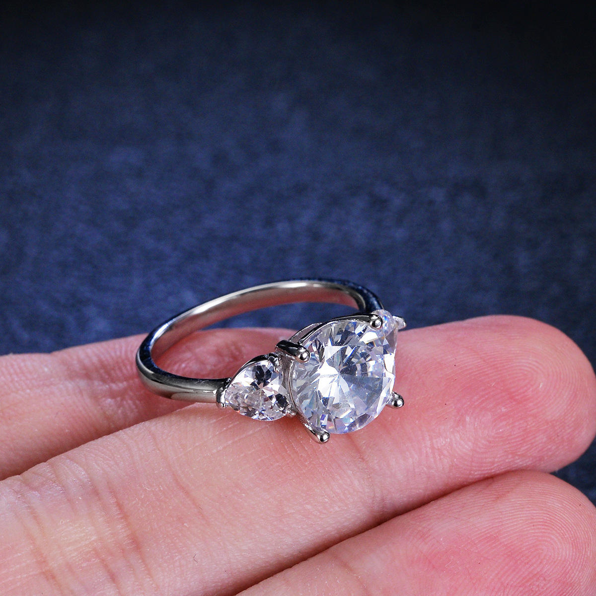 Ring with Moissanite in Sterling Silver 925