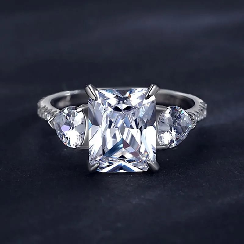 Moissanite Heart Detail Ring | 4CT Oval Pavé Band Silver 925