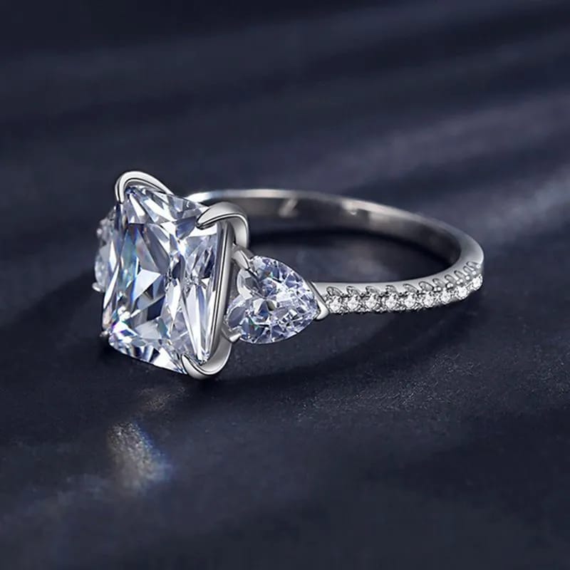Moissanite Heart Detail Ring | 4CT Oval Pavé Band Silver 925