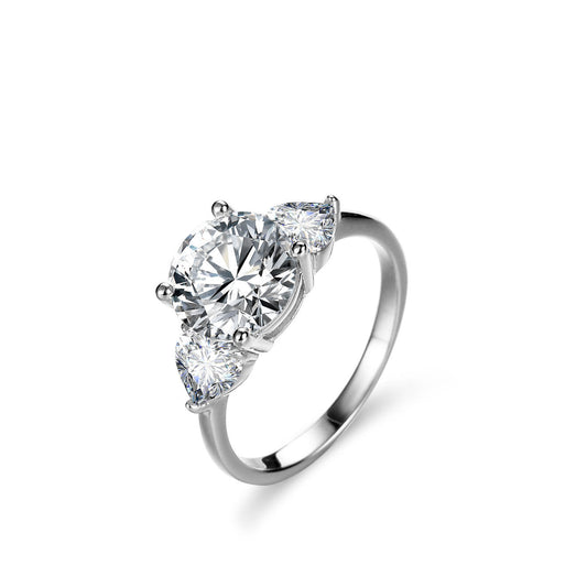 Ring with Moissanite in Sterling Silver 925