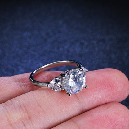 Ring with Moissanite in Sterling Silver 925